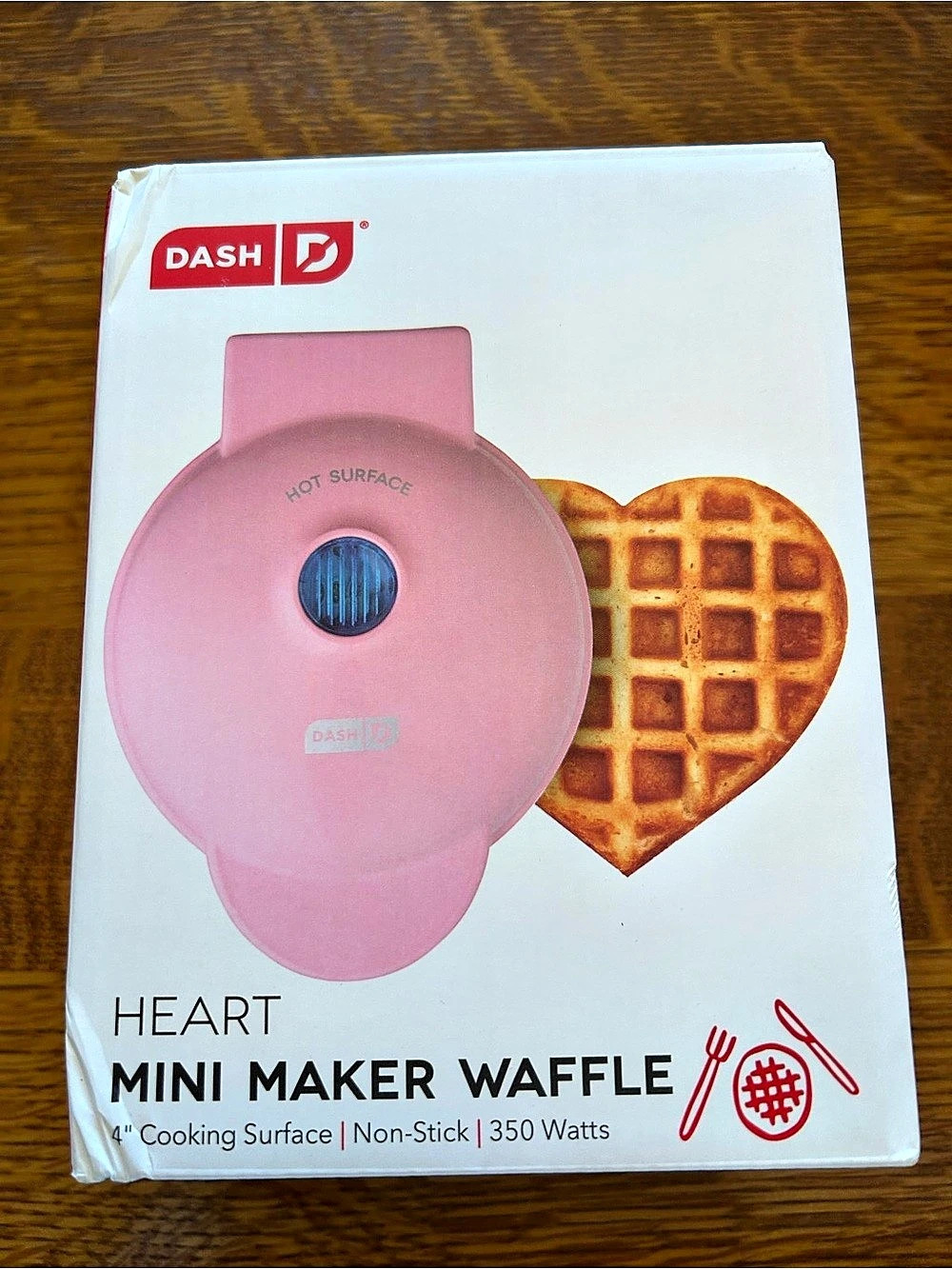 Dash HEART Mini Waffle Maker